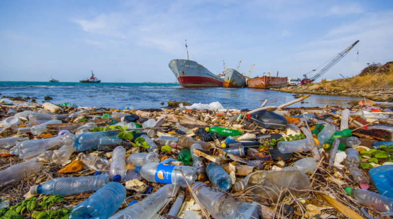 2030 Lebih Banyak Sampah Plastik Daripada Ikan di Laut