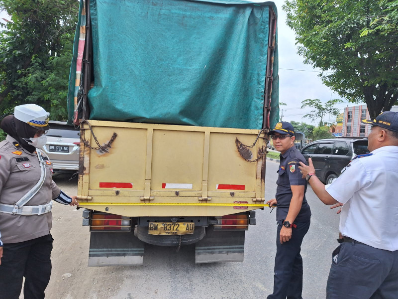 Dishub Pekanbaru Bersama Instansi Terkait Tingkatkan Razia Truk Tonase Besar Melintas Dalam Kota