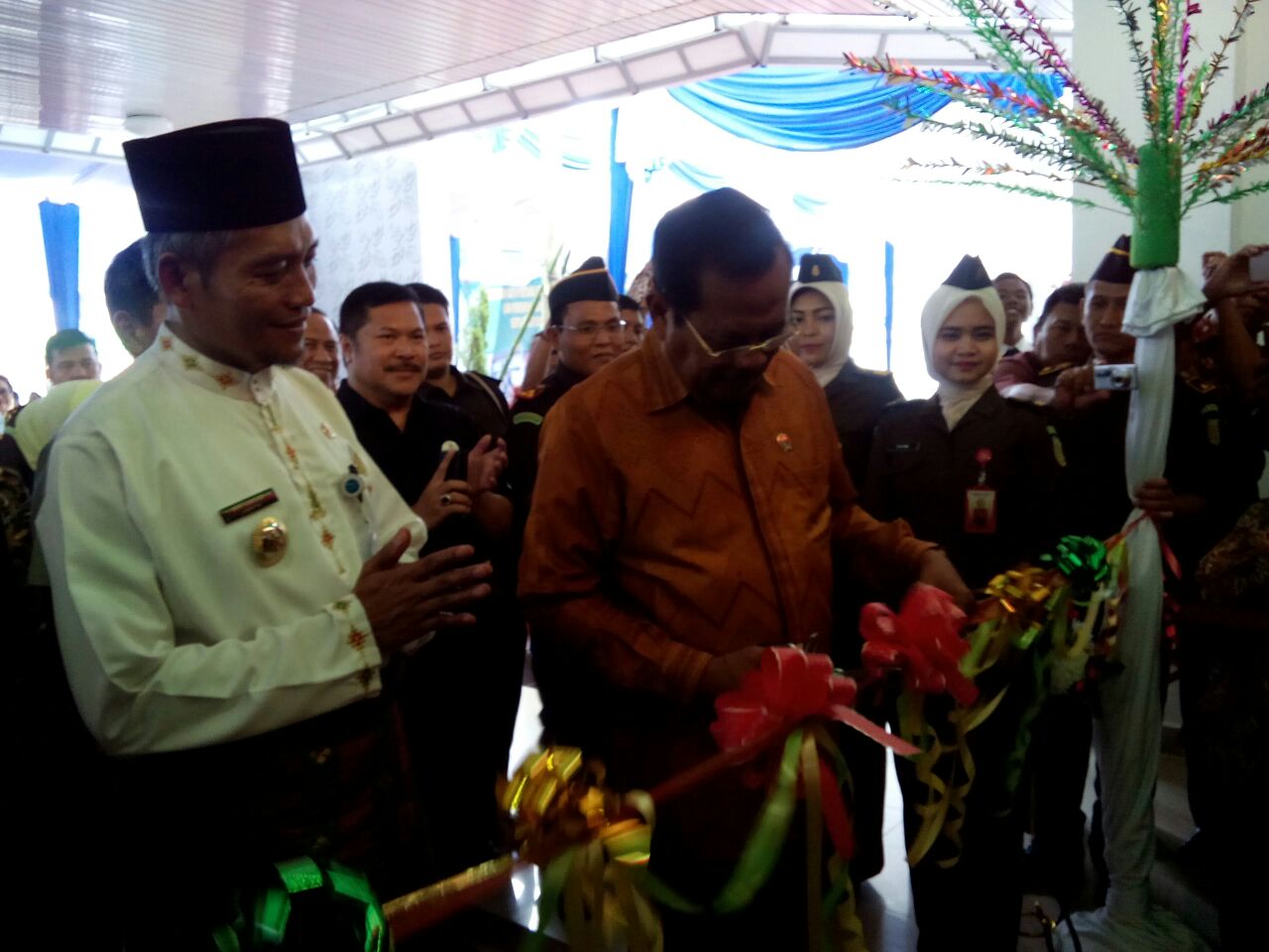 Jaksa Agung RI Letakkan Batu Pertama Pembangunan Gedung Kejati Riau dan Resmikan Kantor Baru Kejari 