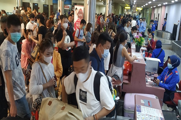 Antisipasi Penyebaran Virus Corona, Ratusan Wisatawan China di Batam Dipulangkan