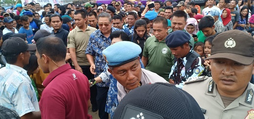 Kunjungi Pasar Flamboyan, SBY Disambut Ribuan Warga Kampar